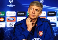 HLV Wenger lo ngại tình hình chấn thương trụ cột HLV Wenger lo ngại tình hình chấn thương trụ cột